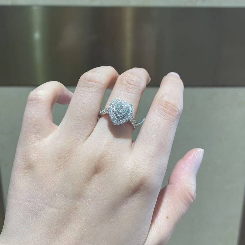 扭臂心形双层豪华圆包Women's RingS925银镀白金定制选款主石Moissanite1.0ct/副石高碳钻